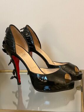 Christian Louboutin Madame Butterfly D’Orsay Black Patent Red Bottom Heels EU 38